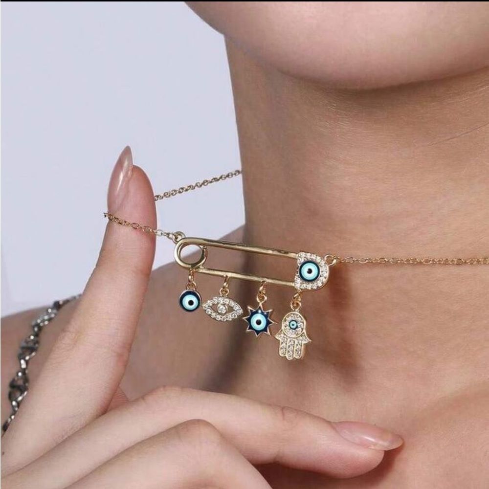 Evil Eye Charm Necklace Q833 - Picture 2 of 6